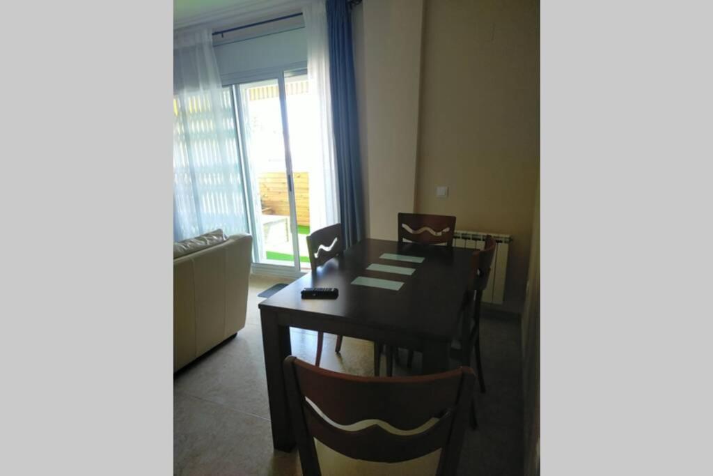 Apartamento Para 5 Personas Frente Al Mar Con Piscina Y Parking 쿠빌라스 외부 사진