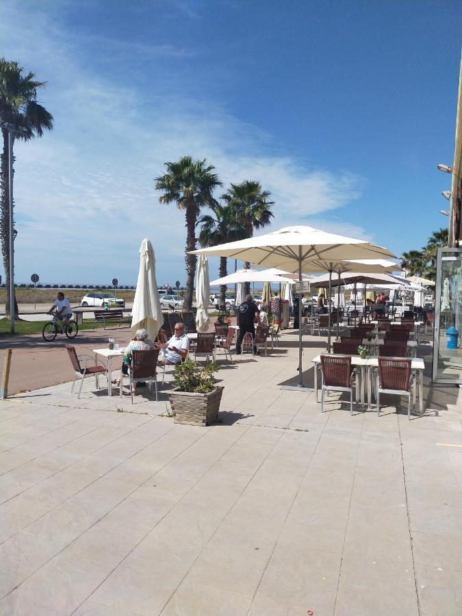 Apartamento Para 5 Personas Frente Al Mar Con Piscina Y Parking 쿠빌라스 외부 사진